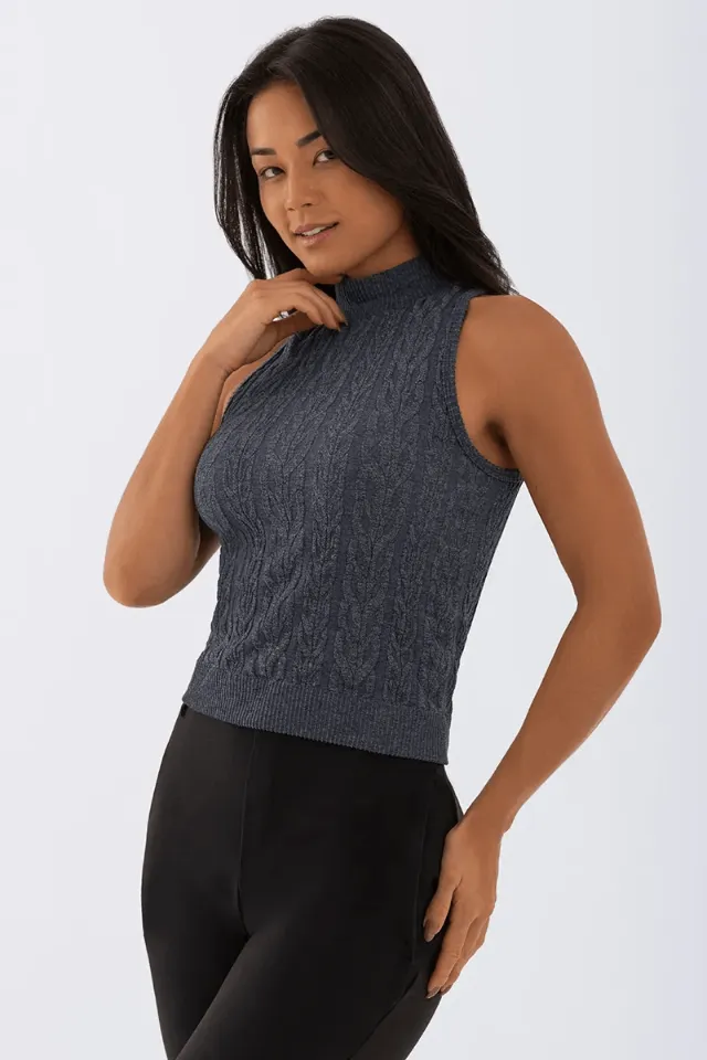 Blusa cuello alto sin mangas