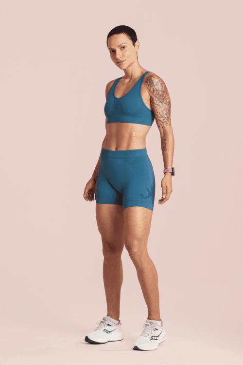 SHORT CORTO ATTRACK